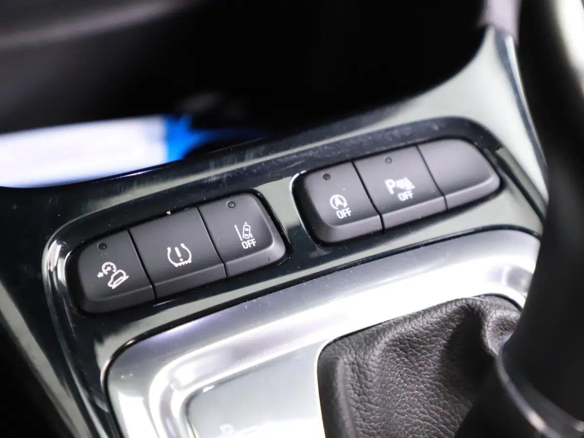 1.2T 130pk Automaat Ultimate Trekhaak/Alcantara/ 4S.Banden/Winterpakket/Camera/Nav/Keyless