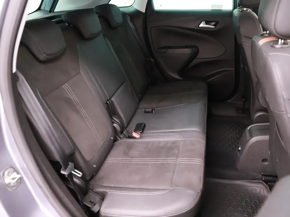 1.2T 130pk Automaat Ultimate Trekhaak/Alcantara/ 4S.Banden/Winterpakket/Camera/Nav/Keyless