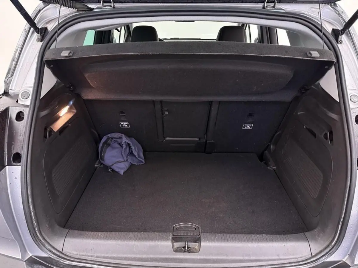 1.2T 130pk Automaat Ultimate Trekhaak/Alcantara/ 4S.Banden/Winterpakket/Camera/Nav/Keyless