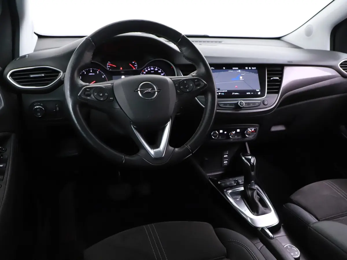 1.2T 130pk Automaat Ultimate Trekhaak/Alcantara/ 4S.Banden/Winterpakket/Camera/Nav/Keyless