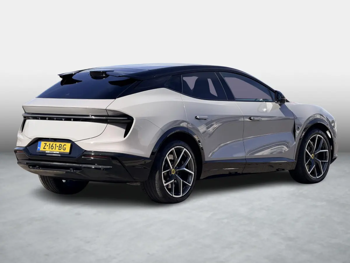 EDS 450+ 4WD 112 kWh SoH 98% | 22” | Lotus Carbon Pack | 612 PK | Kaimu Grey | 8jr Accugarantie | 5jr Fabrieksgarantie |