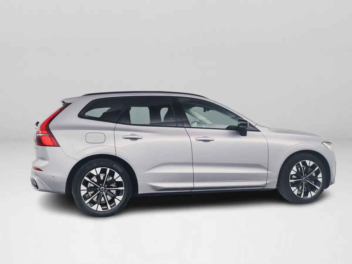 T6 Plug-in hybrid AWD Ultra Dark | SOH 100% | Panoramadak | 360° camera | Luchtvering | Head-up display | Luchtvering | Stoel- en stuurverwarming | Trekhaak