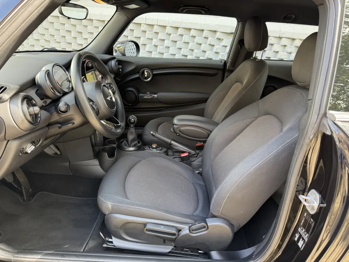 1.5 Cooper Business Navigatie Dealeronderhouden Cruise control