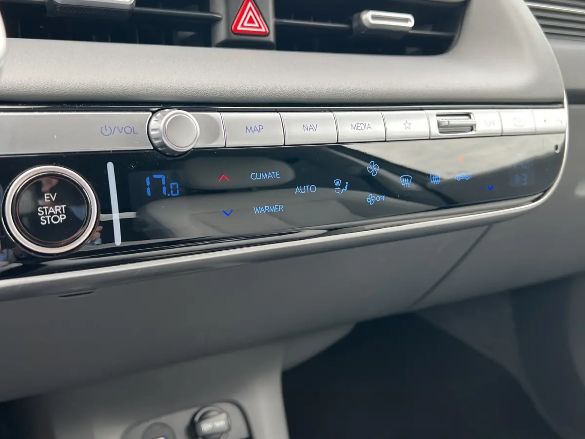 Lounge AWD 73kWh 305pk | SOH 100% | Carplay | Adaptive cruise controle | 360 graden camera | Elektrische achterklep | Dodehoek detectie | Bestuurdersstoel met geheugen | Head-up display | 20