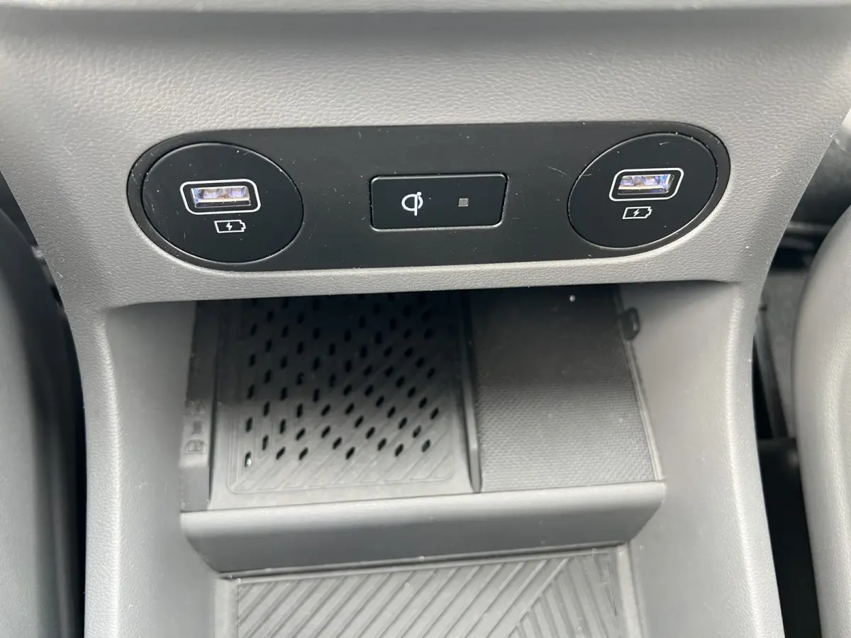 Lounge AWD 73kWh 305pk | SOH 100% | Carplay | Adaptive cruise controle | 360 graden camera | Elektrische achterklep | Dodehoek detectie | Bestuurdersstoel met geheugen | Head-up display | 20