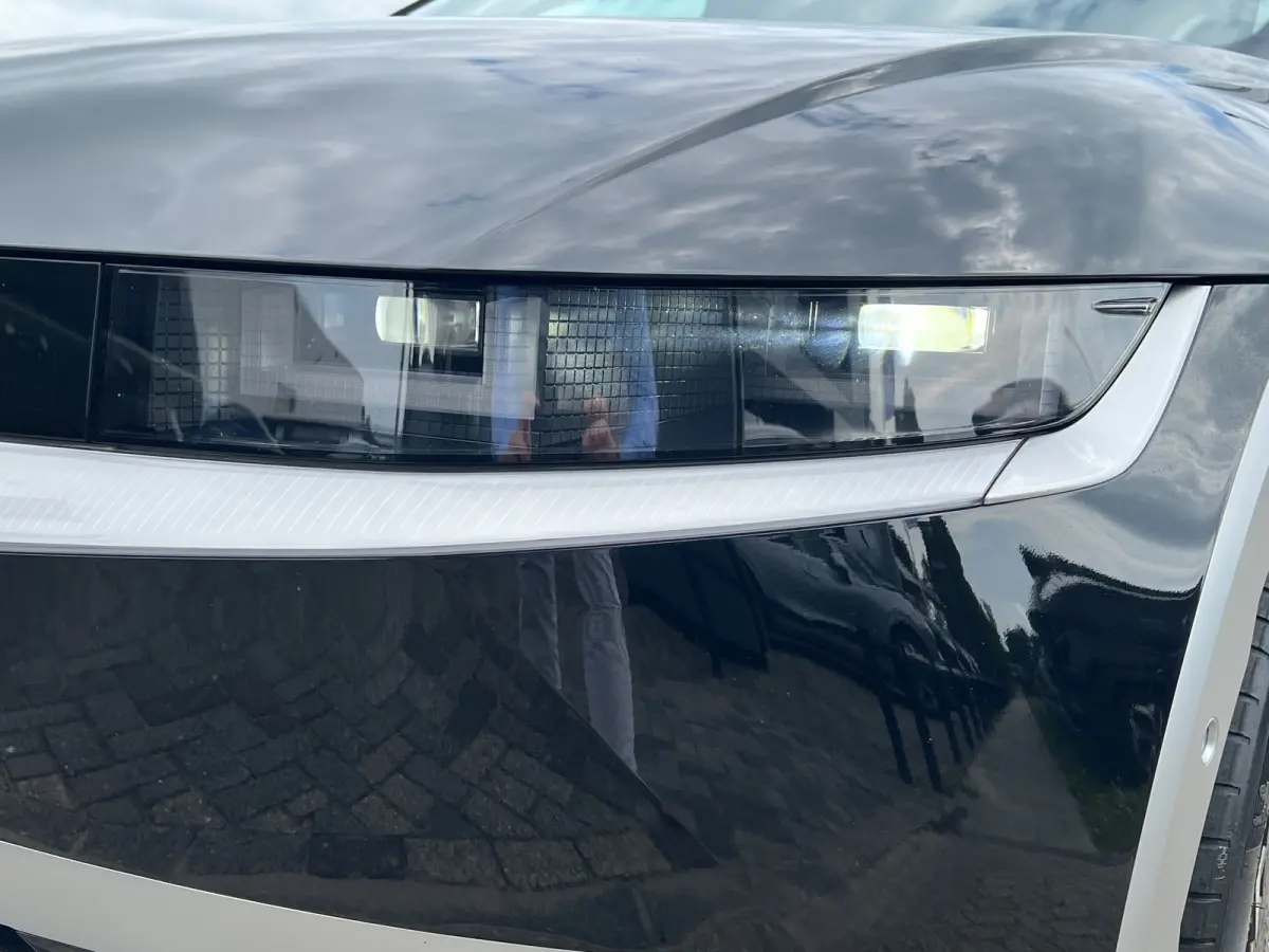Lounge AWD 73kWh 305pk | SOH 100% | Carplay | Adaptive cruise controle | 360 graden camera | Elektrische achterklep | Dodehoek detectie | Bestuurdersstoel met geheugen | Head-up display | 20