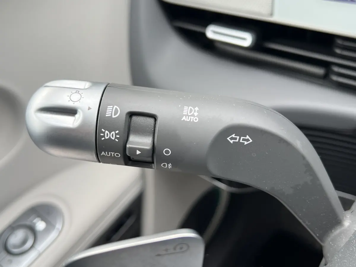 Lounge AWD 73kWh 305pk | SOH 100% | Carplay | Adaptive cruise controle | 360 graden camera | Elektrische achterklep | Dodehoek detectie | Bestuurdersstoel met geheugen | Head-up display | 20