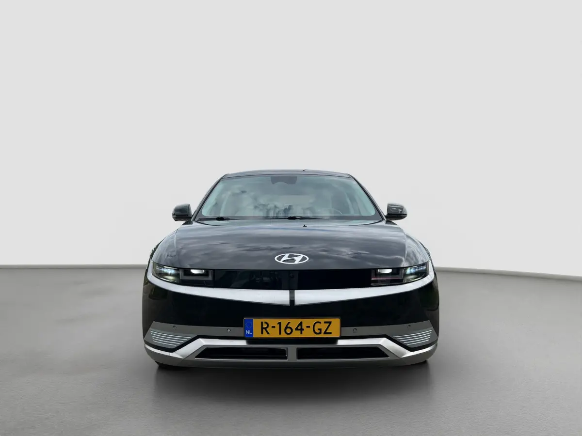 Lounge AWD 73kWh 305pk | SOH 100% | Carplay | Adaptive cruise controle | 360 graden camera | Elektrische achterklep | Dodehoek detectie | Bestuurdersstoel met geheugen | Head-up display | 20