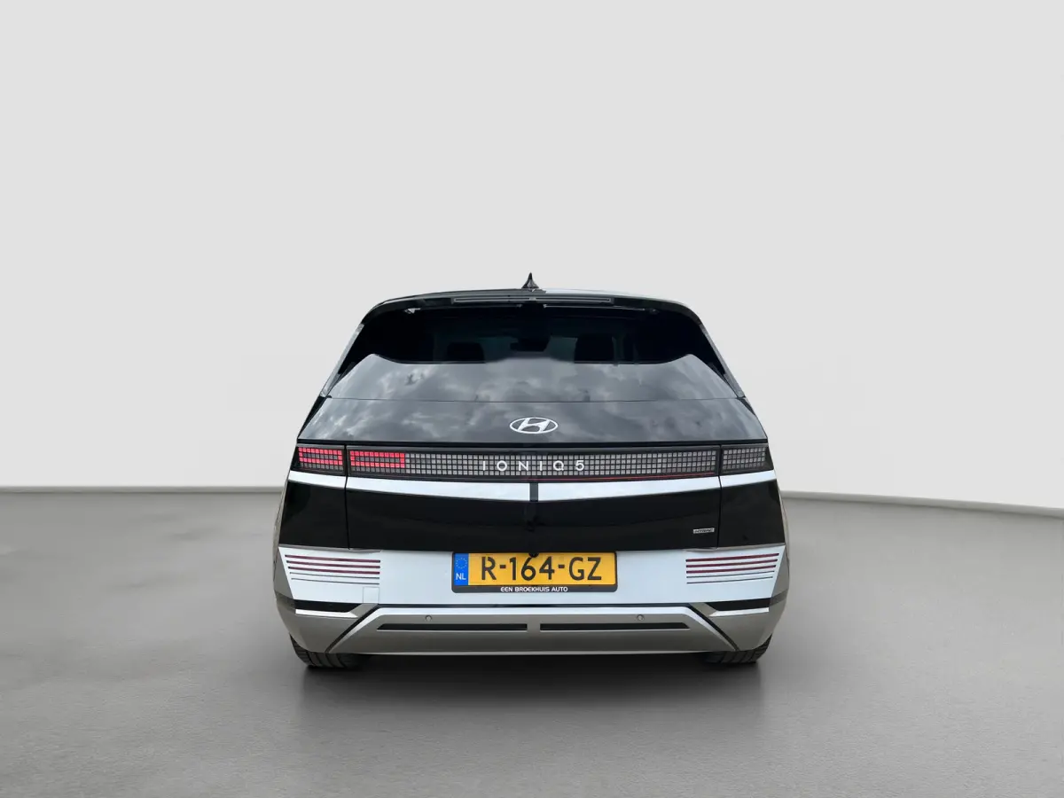 Lounge AWD 73kWh 305pk | SOH 100% | Carplay | Adaptive cruise controle | 360 graden camera | Elektrische achterklep | Dodehoek detectie | Bestuurdersstoel met geheugen | Head-up display | 20