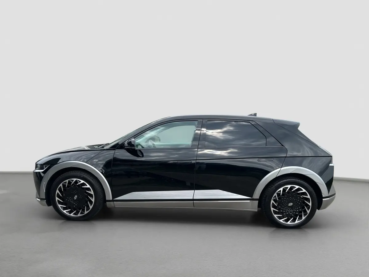 Lounge AWD 73kWh 305pk | SOH 100% | Carplay | Adaptive cruise controle | 360 graden camera | Elektrische achterklep | Dodehoek detectie | Bestuurdersstoel met geheugen | Head-up display | 20