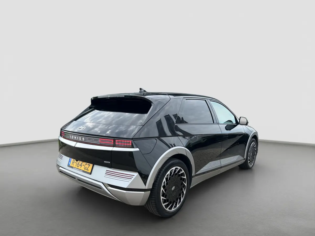 Lounge AWD 73kWh 305pk | SOH 100% | Carplay | Adaptive cruise controle | 360 graden camera | Elektrische achterklep | Dodehoek detectie | Bestuurdersstoel met geheugen | Head-up display | 20