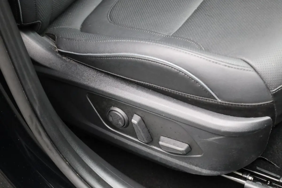 1.6 T-GDI PHEV Premium | Achterbank in delen neerklapbaar | Achterruitverwarming | Achteruitrij assistent | Leder | Stoelverwarming & Stoelventilatie | Elektrische achterklep | Elektr. stoel