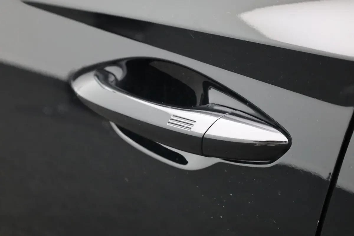 1.6 T-GDI PHEV Premium | Achterbank in delen neerklapbaar | Achterruitverwarming | Achteruitrij assistent | Leder | Stoelverwarming & Stoelventilatie | Elektrische achterklep | Elektr. stoel