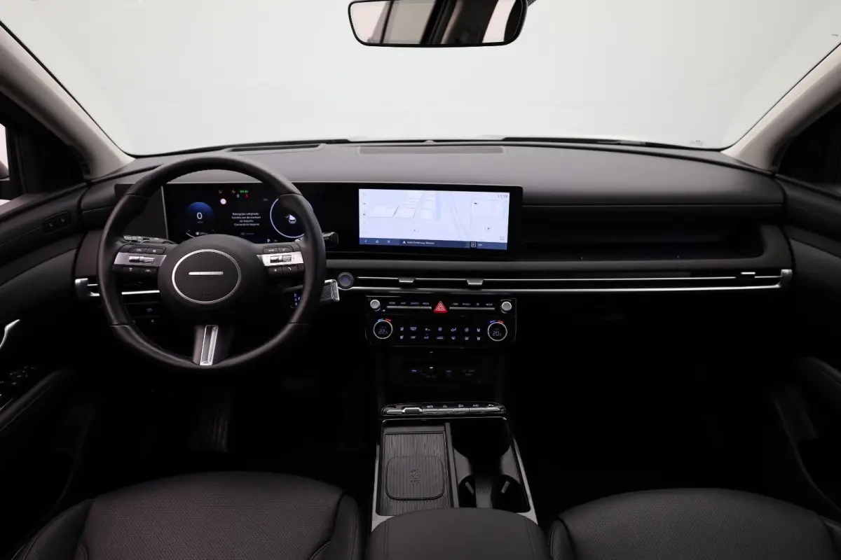 1.6 T-GDI PHEV Premium | Achterbank in delen neerklapbaar | Achterruitverwarming | Achteruitrij assistent | Leder | Stoelverwarming & Stoelventilatie | Elektrische achterklep | Elektr. stoel