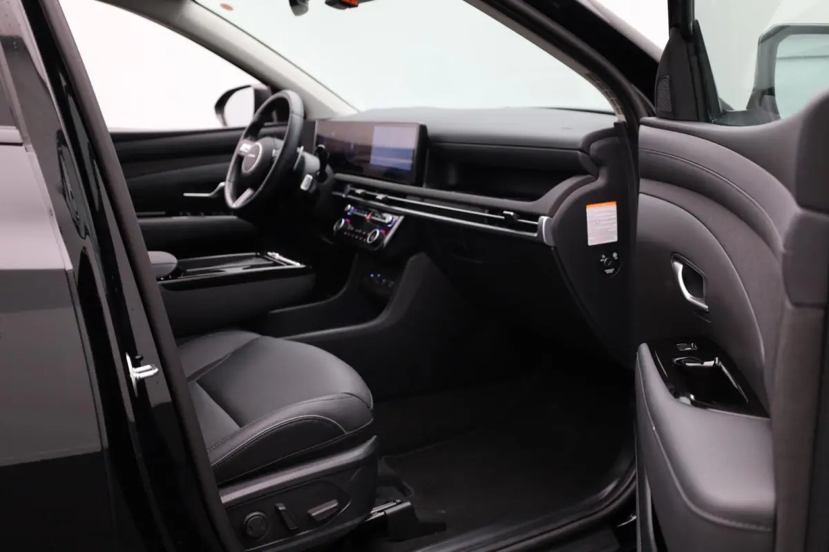 1.6 T-GDI PHEV Premium | Achterbank in delen neerklapbaar | Achterruitverwarming | Achteruitrij assistent | Leder | Stoelverwarming & Stoelventilatie | Elektrische achterklep | Elektr. stoel
