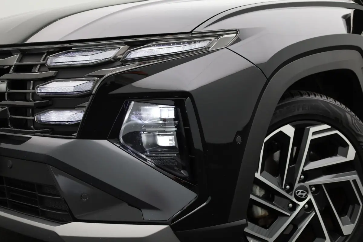 1.6 T-GDI PHEV Premium | Achterbank in delen neerklapbaar | Achterruitverwarming | Achteruitrij assistent | Leder | Stoelverwarming & Stoelventilatie | Elektrische achterklep | Elektr. stoel