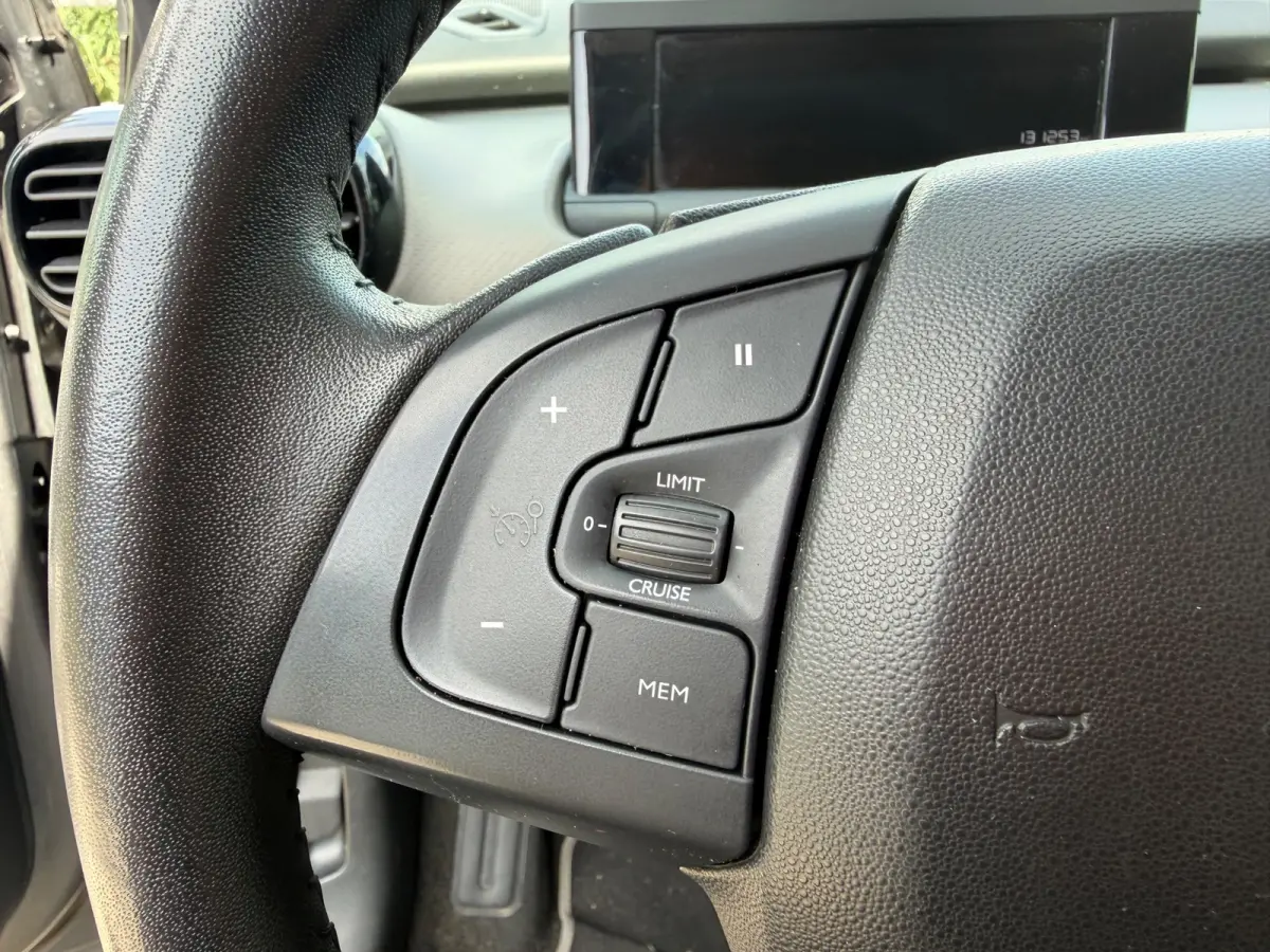 1.2 PureTech Shine Plus!2021!Camera!LM.velgen!PDC!Steolverwarm.!