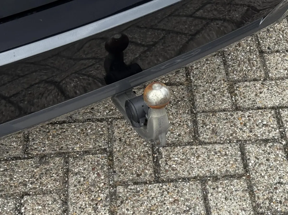 330e xDrive|MSport|Leder|Sfeerve|19"|BTW