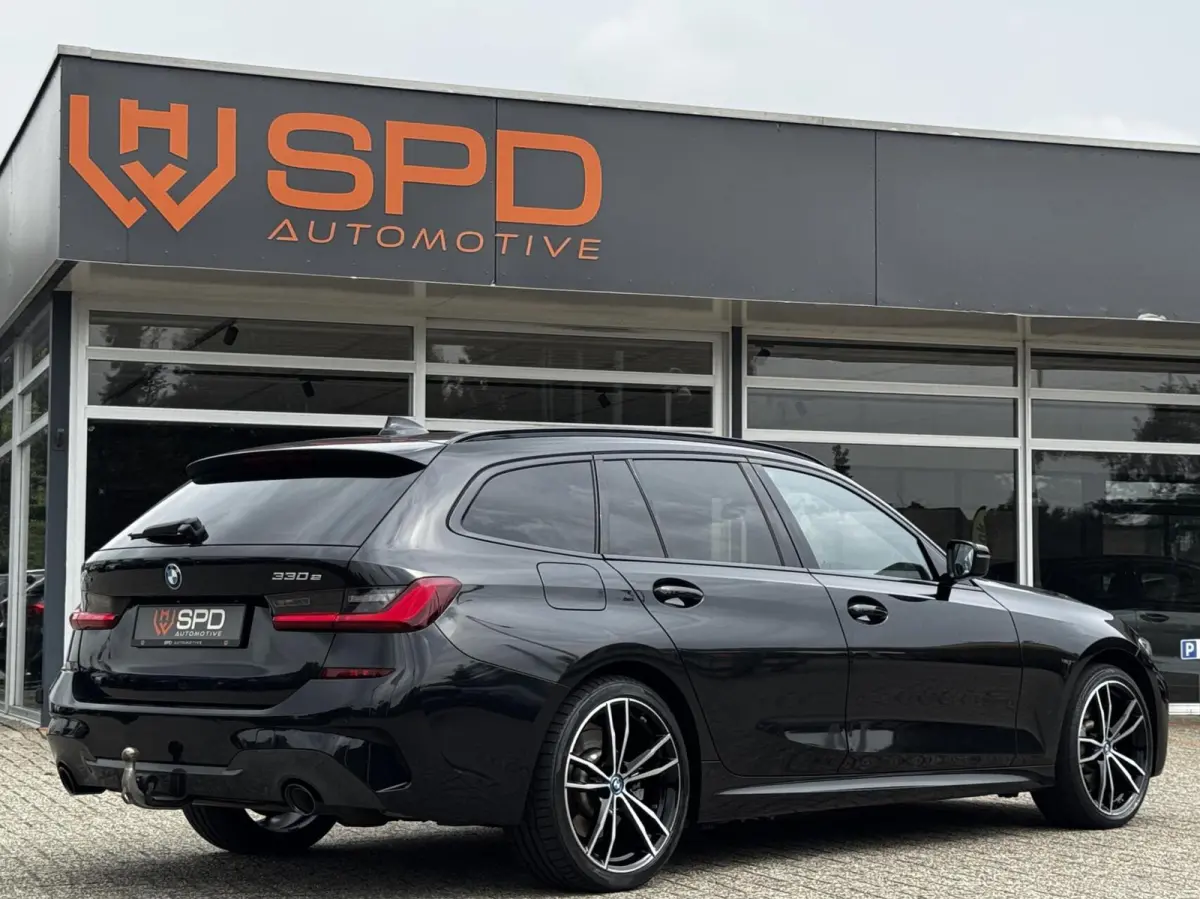 330e xDrive|MSport|Leder|Sfeerve|19"|BTW