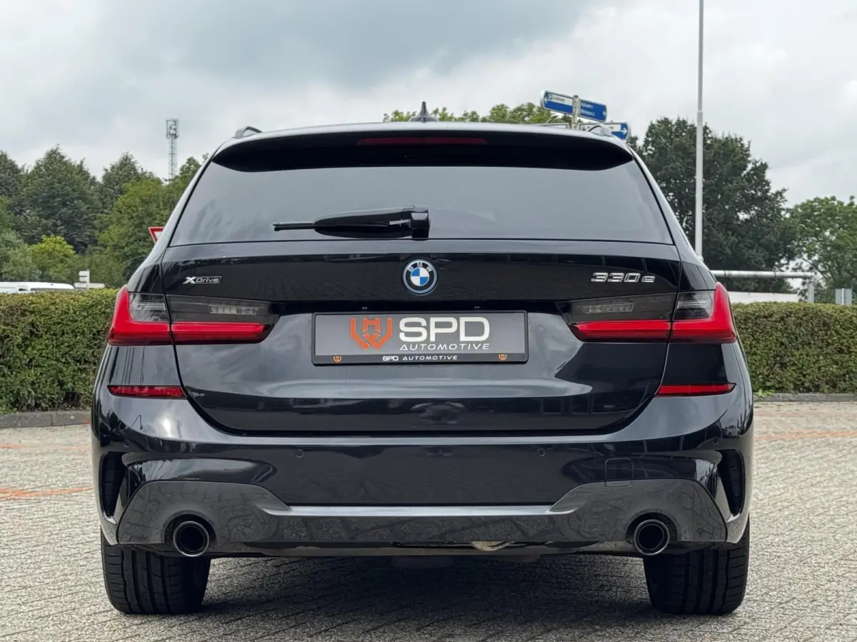 330e xDrive|MSport|Leder|Sfeerve|19"|BTW
