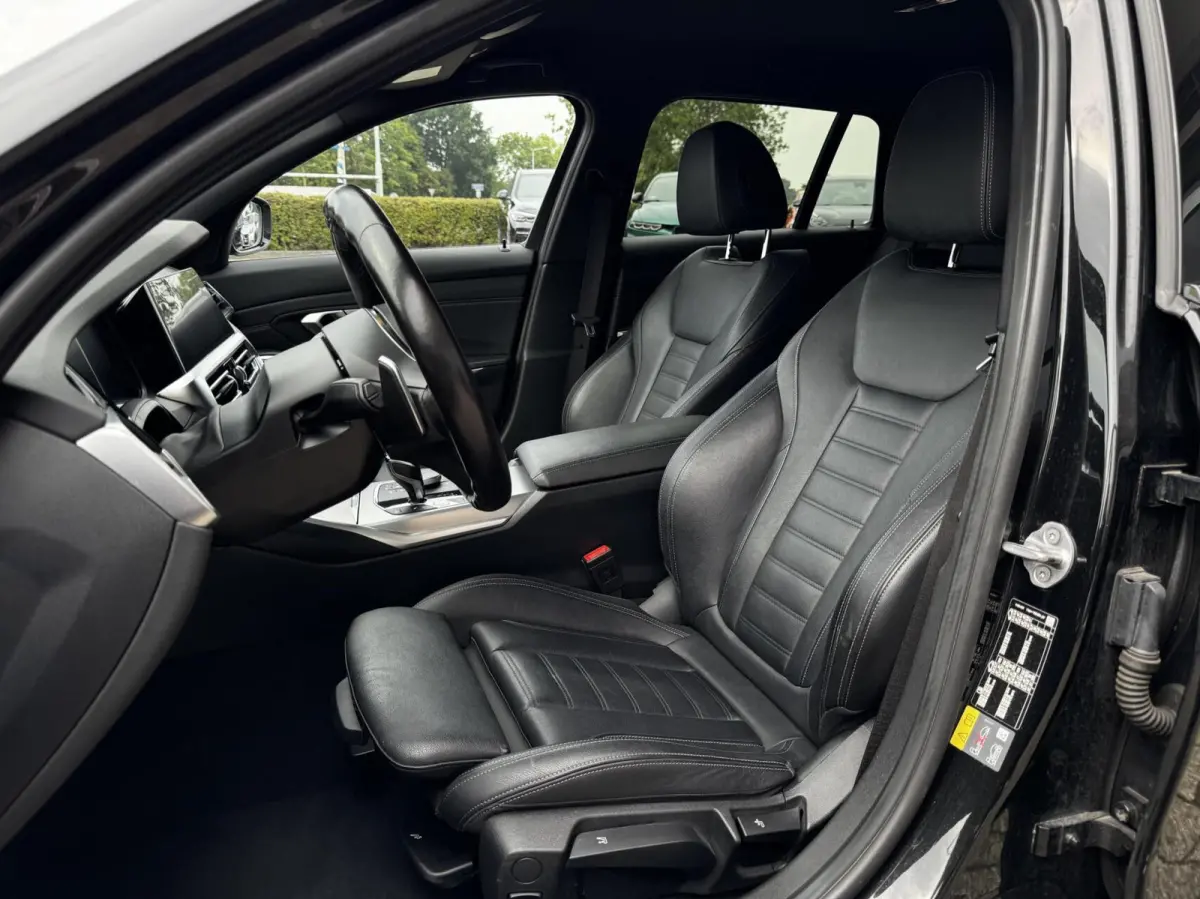 330e xDrive|MSport|Leder|Sfeerve|19"|BTW