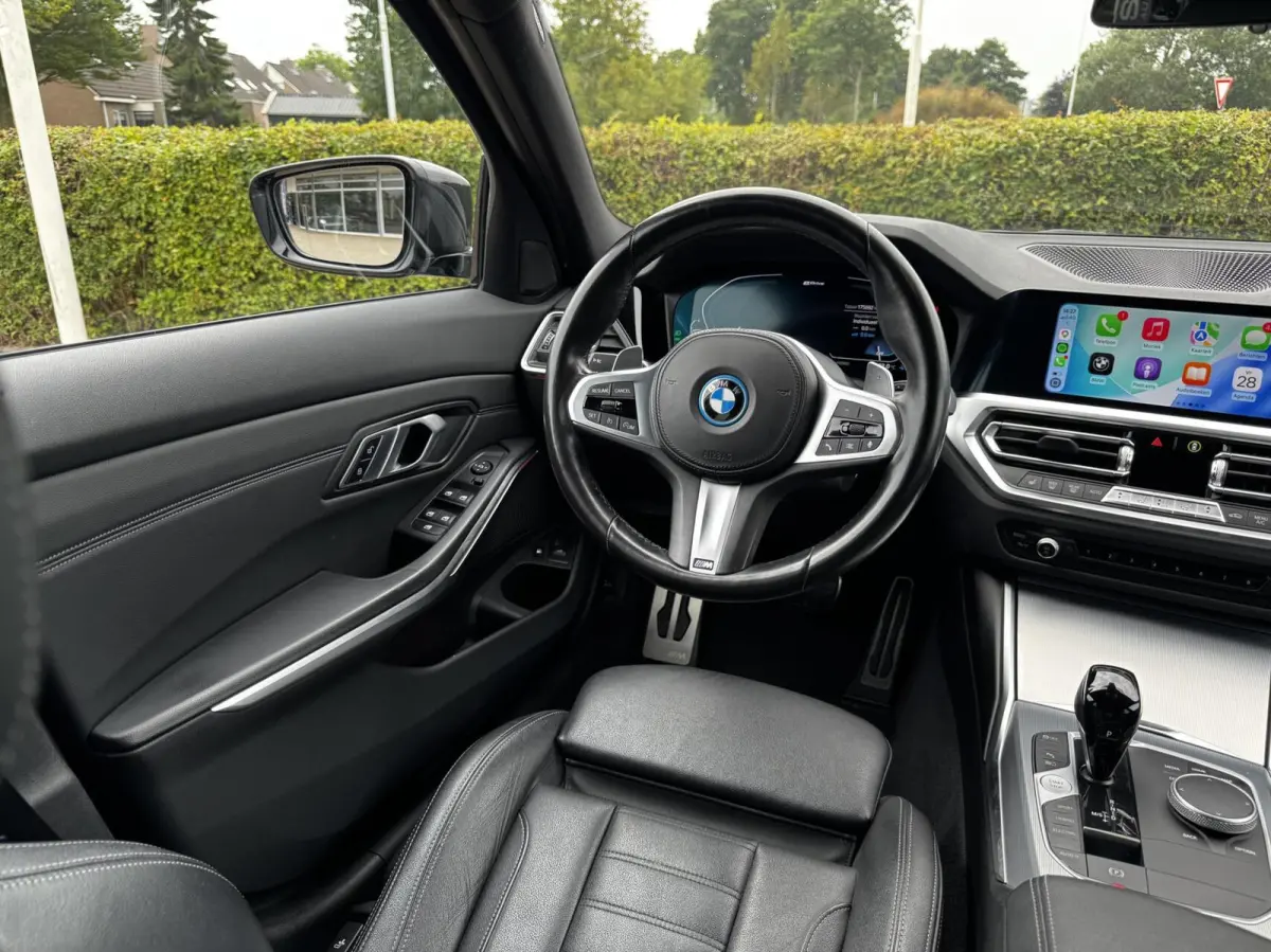 330e xDrive|MSport|Leder|Sfeerve|19"|BTW