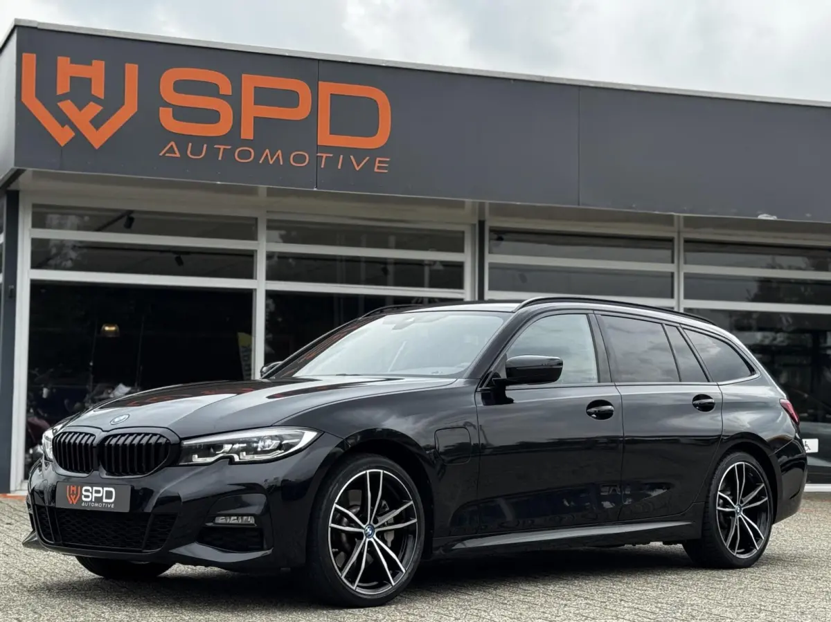 330e xDrive|MSport|Leder|Sfeerve|19"|BTW