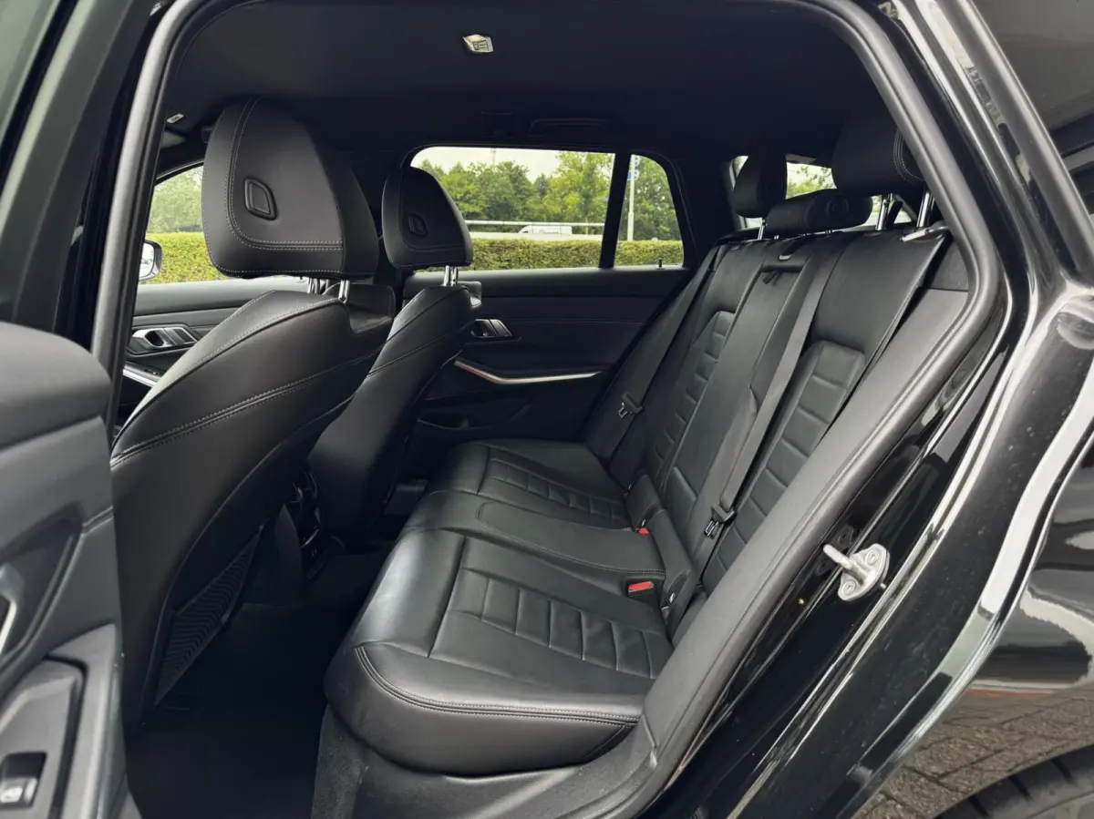 330e xDrive|MSport|Leder|Sfeerve|19"|BTW