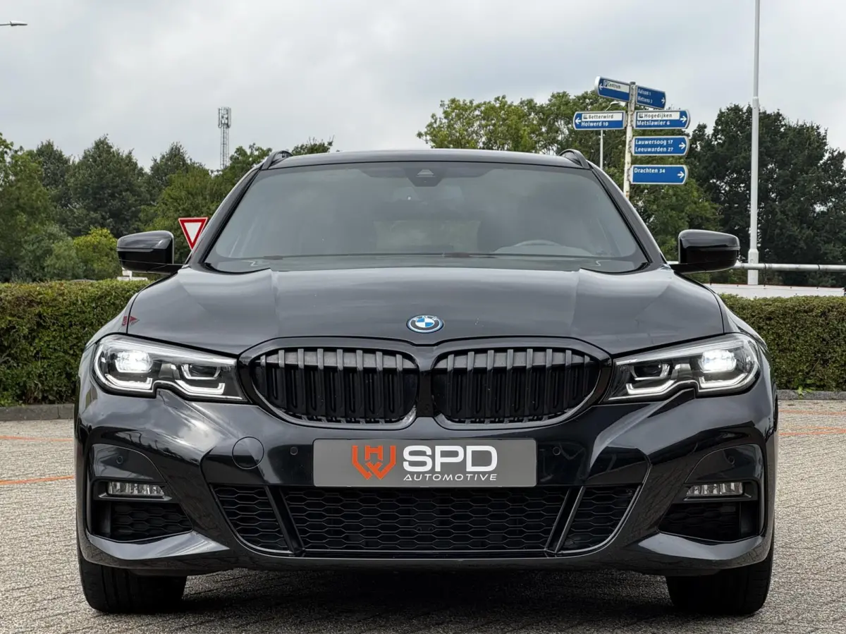 330e xDrive|MSport|Leder|Sfeerve|19"|BTW