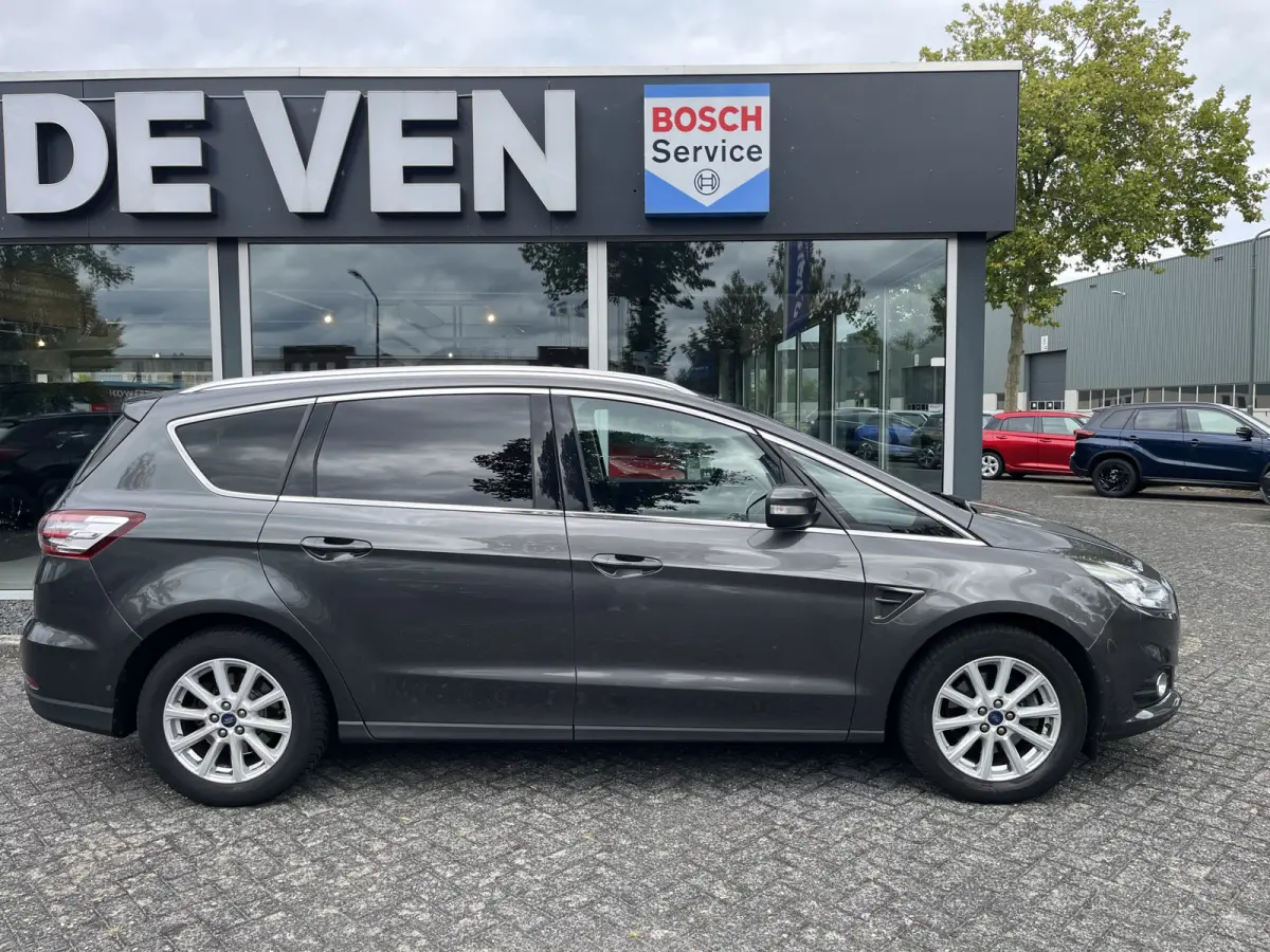 1.5 EcoBoost Titanium 7p. 160pk 6-bak | 7 zitplaatsen | Sony | Navi | Carplay | Android Auto | Privacy Glass | etc. etc.