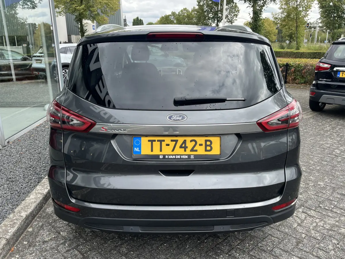 1.5 EcoBoost Titanium 7p. 160pk 6-bak | 7 zitplaatsen | Sony | Navi | Carplay | Android Auto | Privacy Glass | etc. etc.