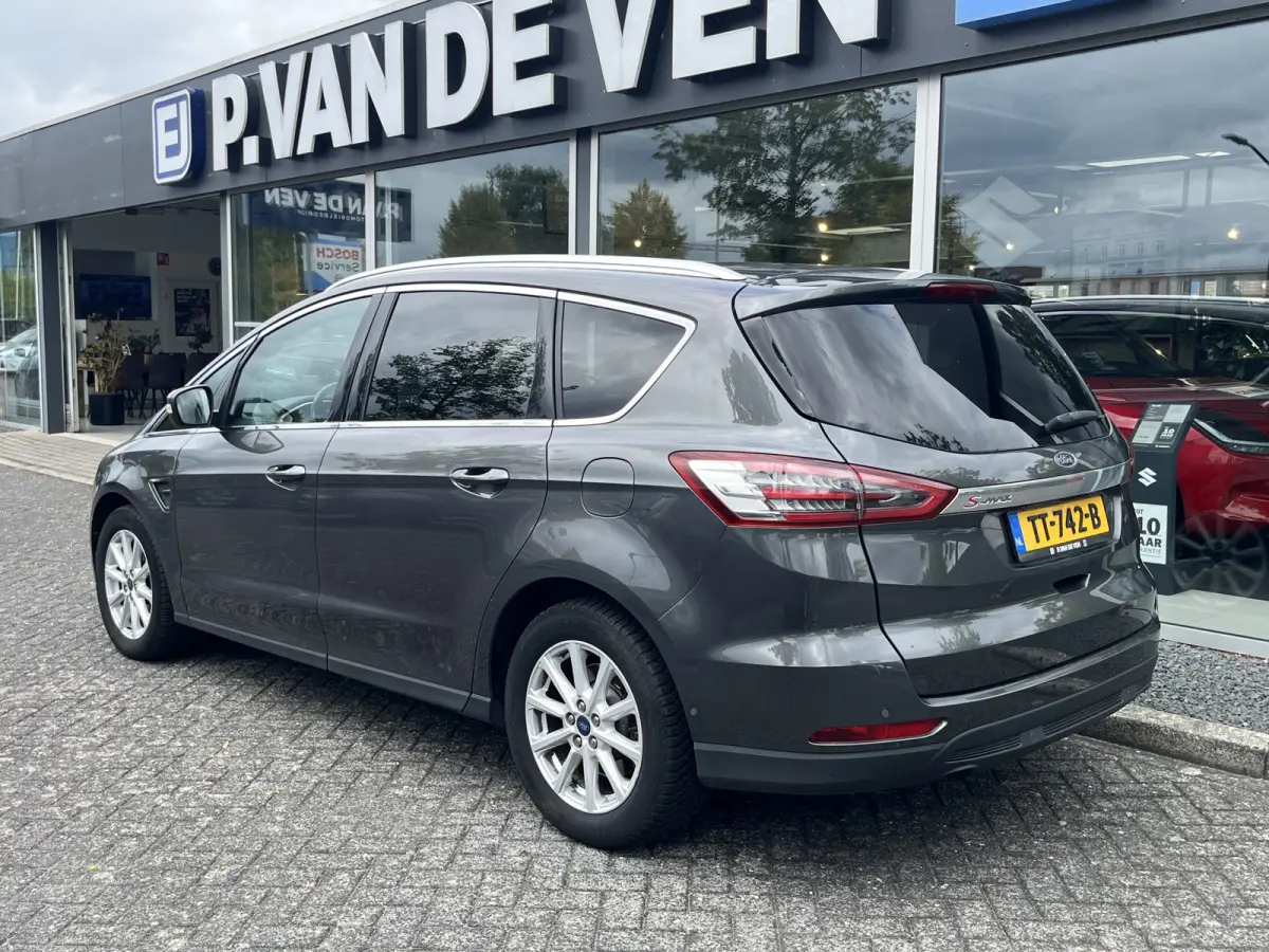 1.5 EcoBoost Titanium 7p. 160pk 6-bak | 7 zitplaatsen | Sony | Navi | Carplay | Android Auto | Privacy Glass | etc. etc.