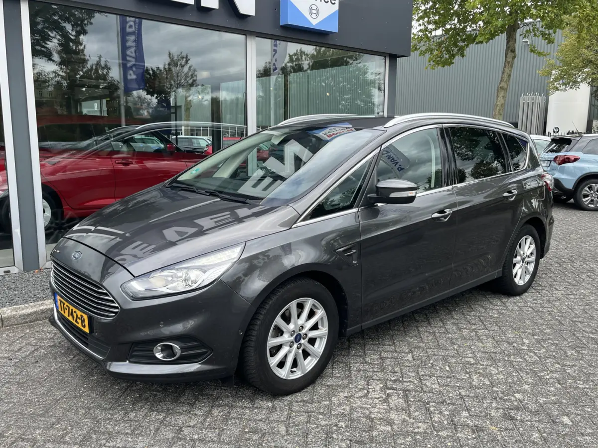 1.5 EcoBoost Titanium 7p. 160pk 6-bak | 7 zitplaatsen | Sony | Navi | Carplay | Android Auto | Privacy Glass | etc. etc.