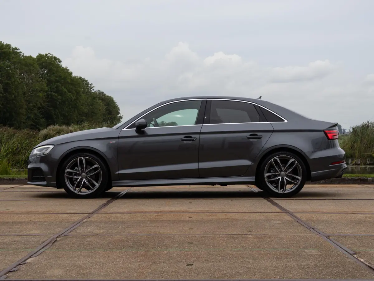 1.4 TFSI CoD Sport S Line Edition 18" LED 3x S-line