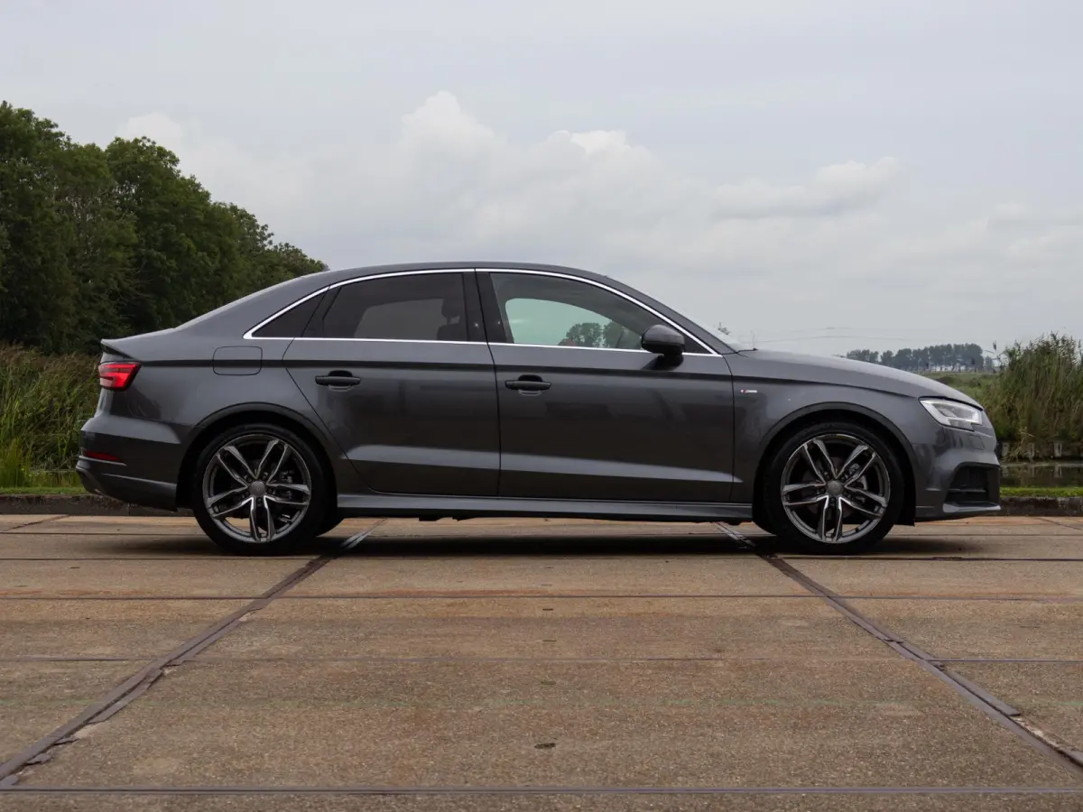 1.4 TFSI CoD Sport S Line Edition 18" LED 3x S-line