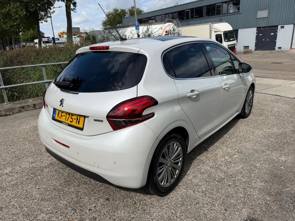 1.2 PureTech Allure!2016!Panoramadak!LM.velgen!PDC!Camera!