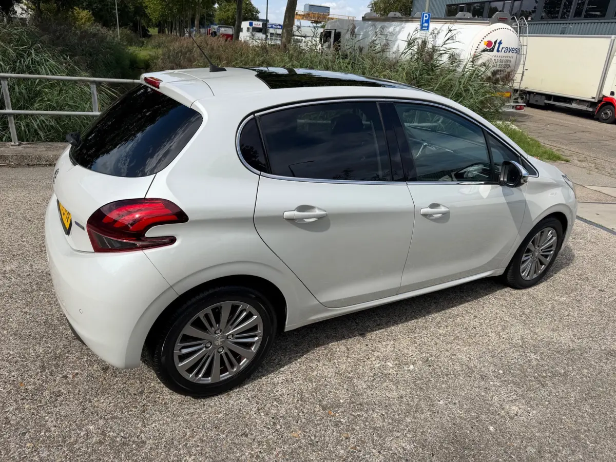 1.2 PureTech Allure!2016!Panoramadak!LM.velgen!PDC!Camera!