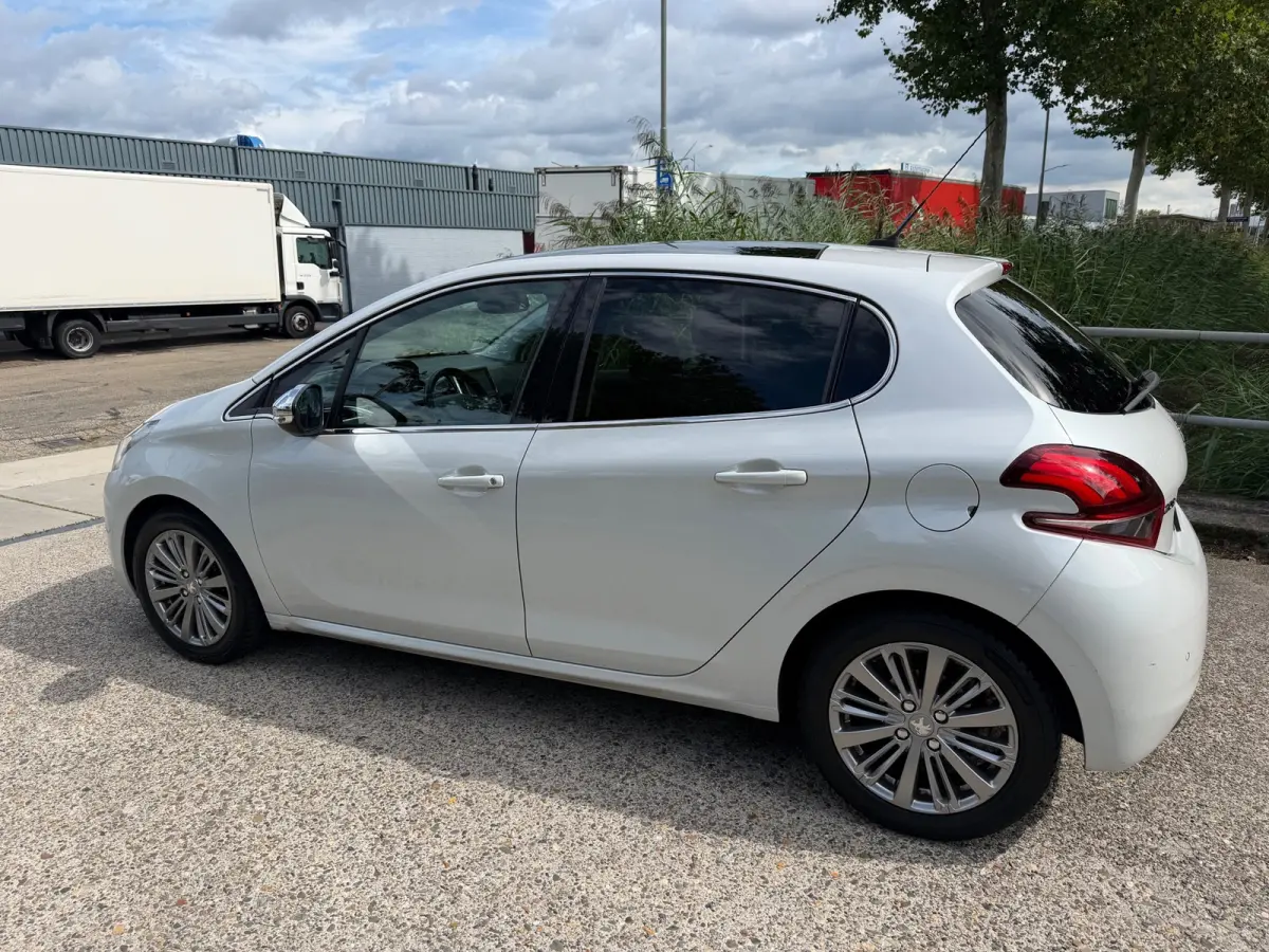 1.2 PureTech Allure!2016!Panoramadak!LM.velgen!PDC!Camera!