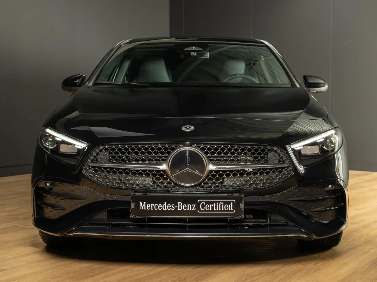 Hatchback 250 e Business Solution AMG Panorama dak