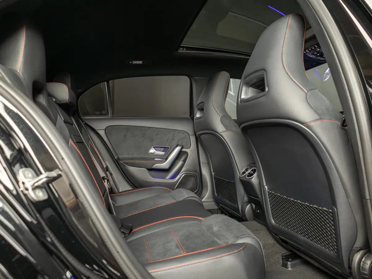 Hatchback 250 e Business Solution AMG Panorama dak