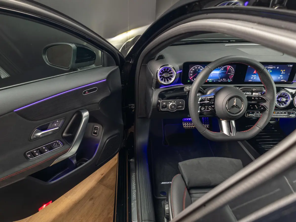 Hatchback 250 e Business Solution AMG Panorama dak