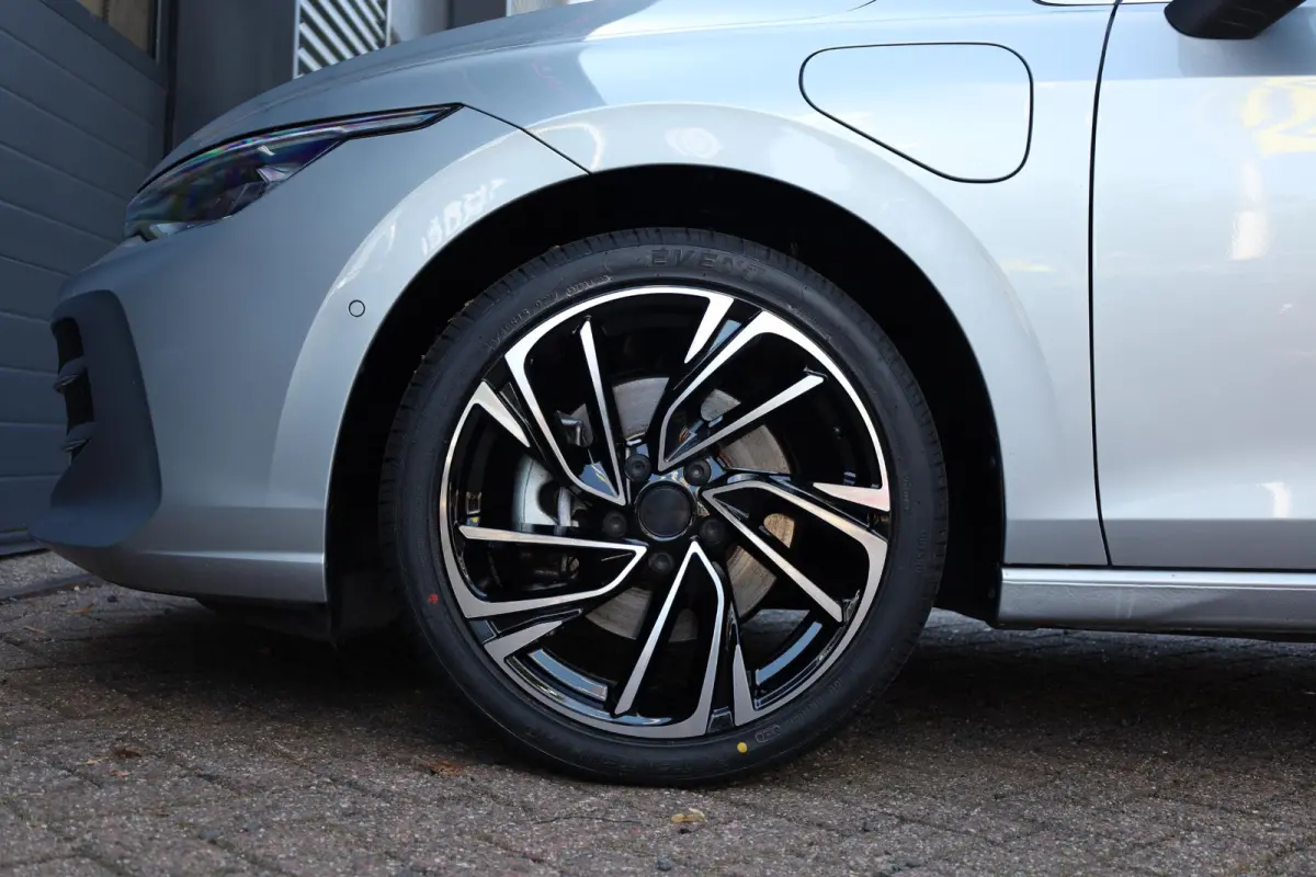1.5 eHybrid Style Edition