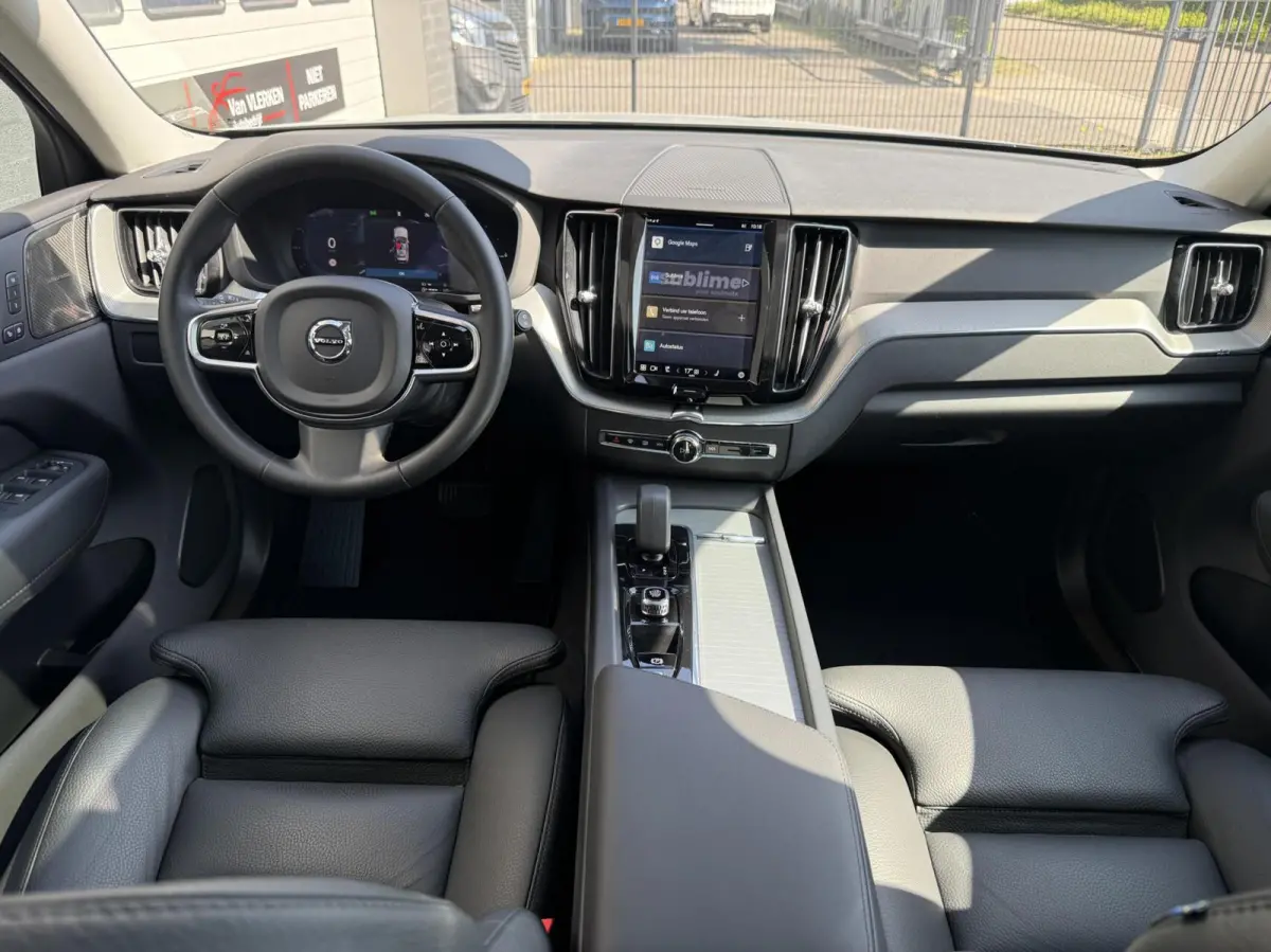 2.0 T8 Plug-in hybrid AWD Plus Black Edition