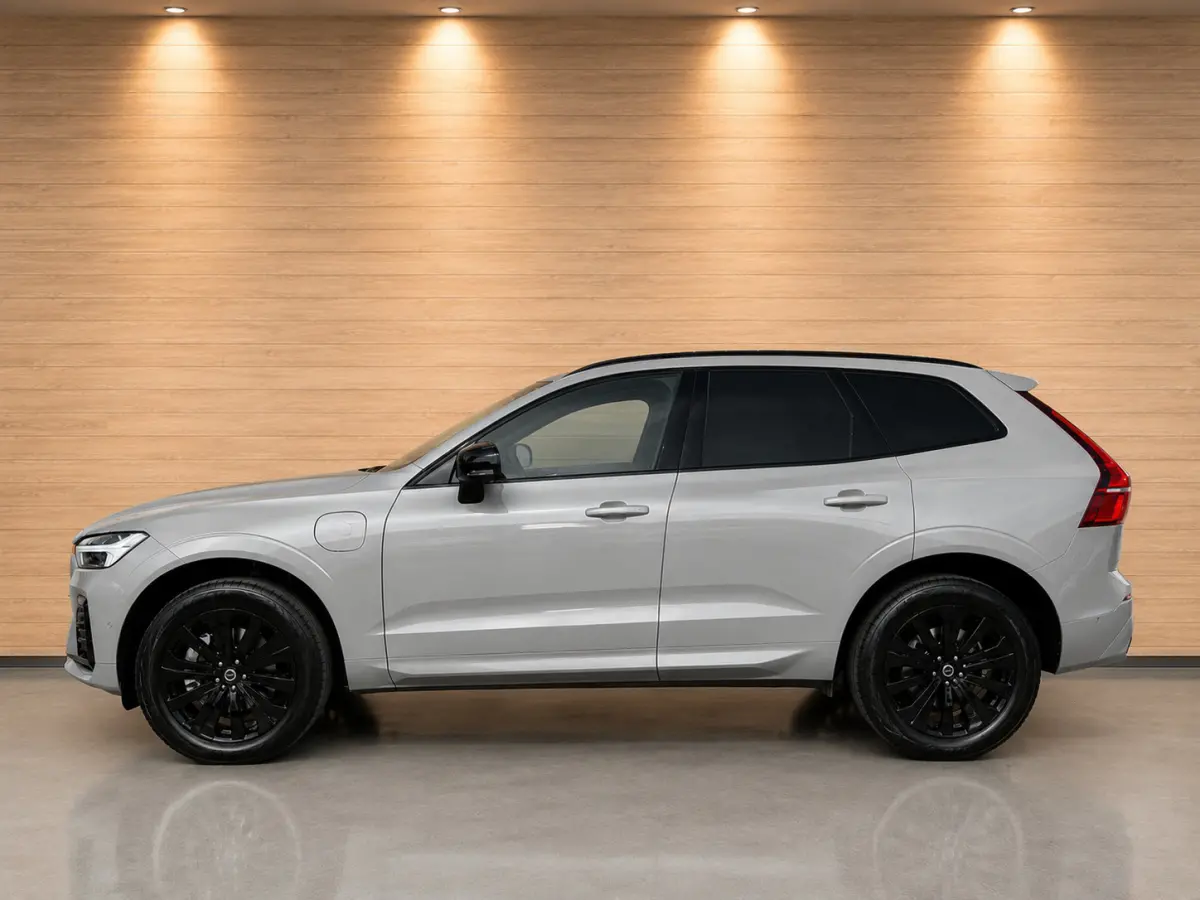 2.0 T8 Plug-in hybrid AWD Plus Black Edition