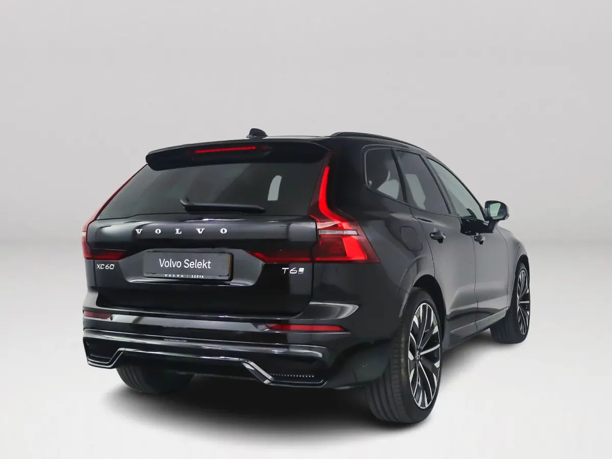 T6 Plug-in hybrid AWD Ultra Dark | Panoramadak | 360° camera | Head-up display | Luchtvering | Harman Kardon | Stoel- en stuurverwarming | Trekhaak