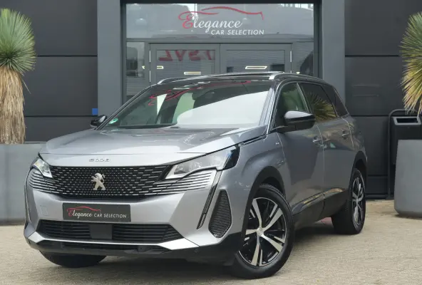 1.2 PureTech GT | 131PK | 7-zits | Pano | Navigatie | Stoelverwarming | 360° camera Peugeot 5008 1.2 Puretech GT 131 PK met 1.2 viercilinder motor, panoramadak, 7-zits, stoelverwarming, 360