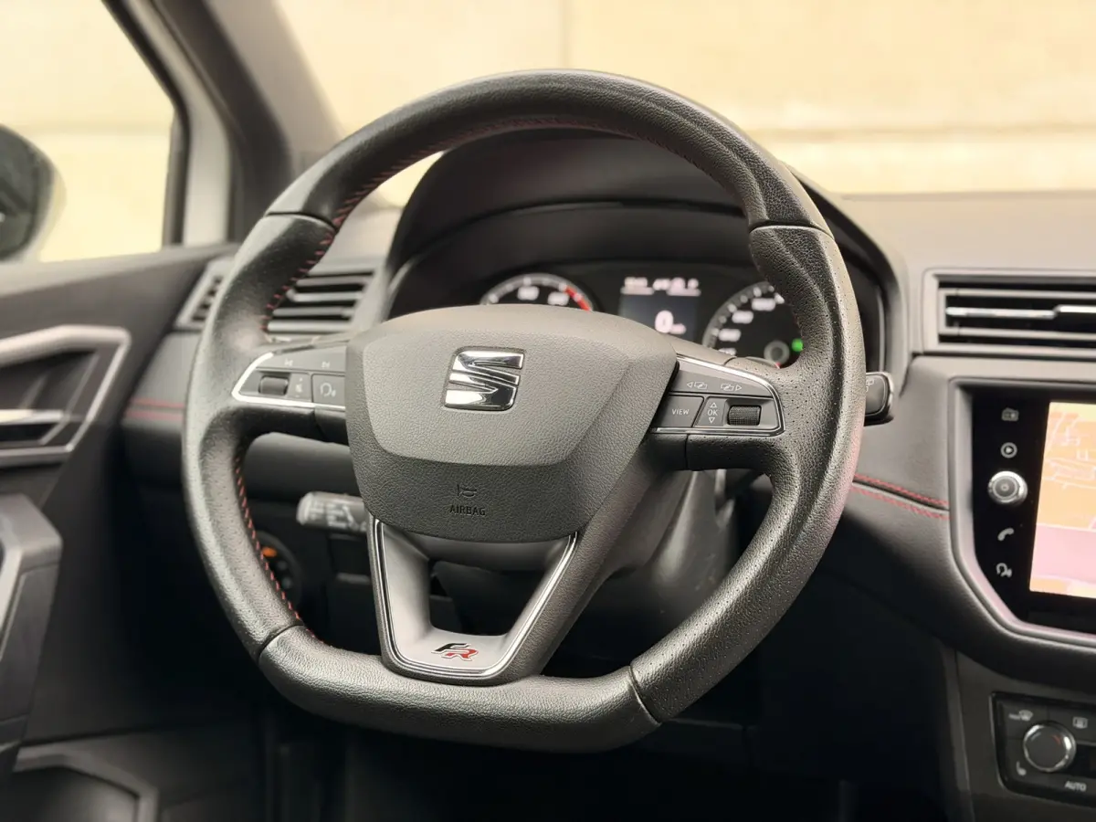 1.0 TSI FR Trekhaak CarPlay Keyless Navi ACC Stoelverwarming