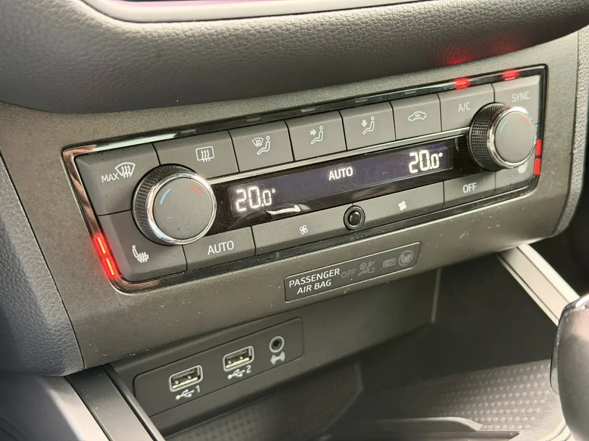 1.0 TSI FR Trekhaak CarPlay Keyless Navi ACC Stoelverwarming