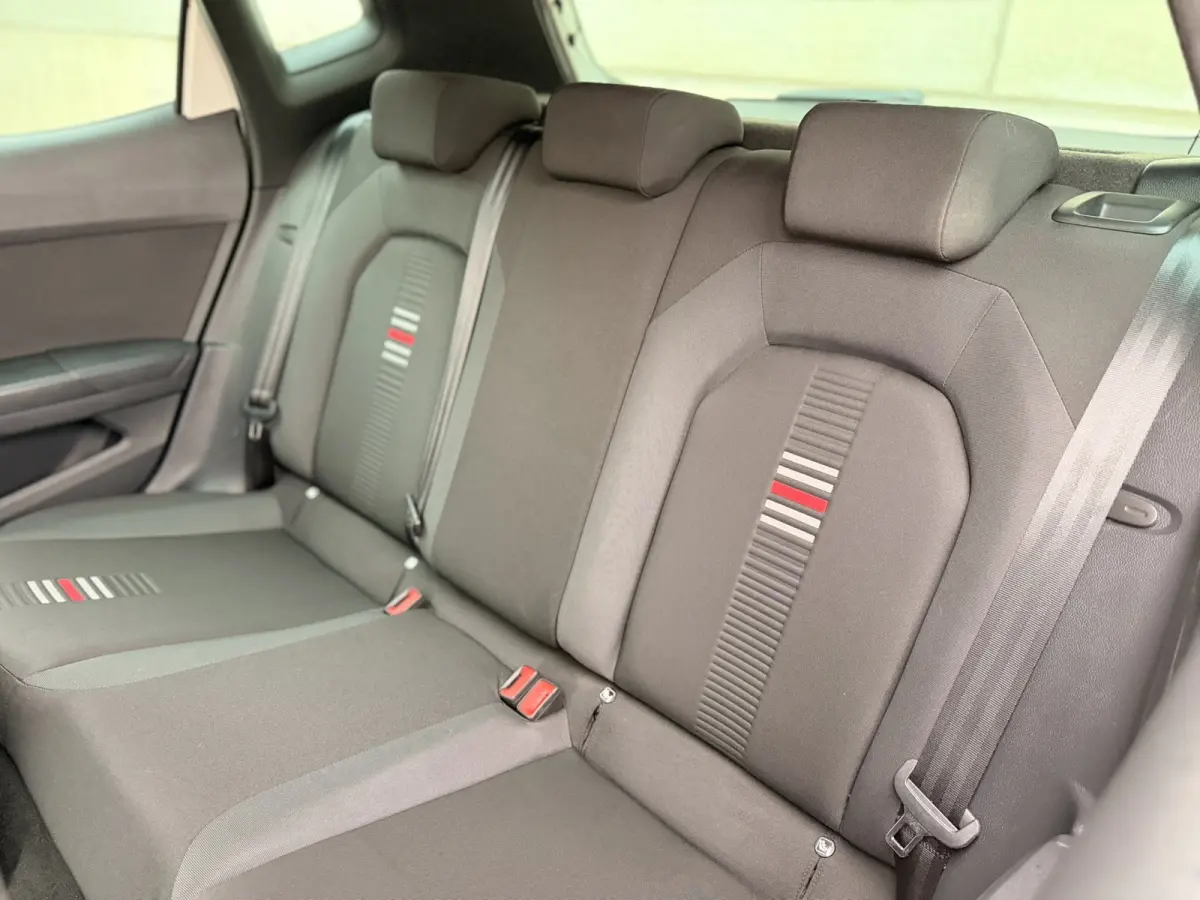 1.0 TSI FR Trekhaak CarPlay Keyless Navi ACC Stoelverwarming
