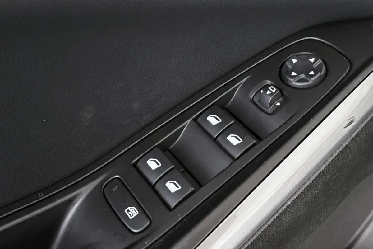 1.6 Turbo Plug-In Hybrid Level 4 GS Stuur-Stoelverwarming Camera Keyless IntelliLux Koplampen